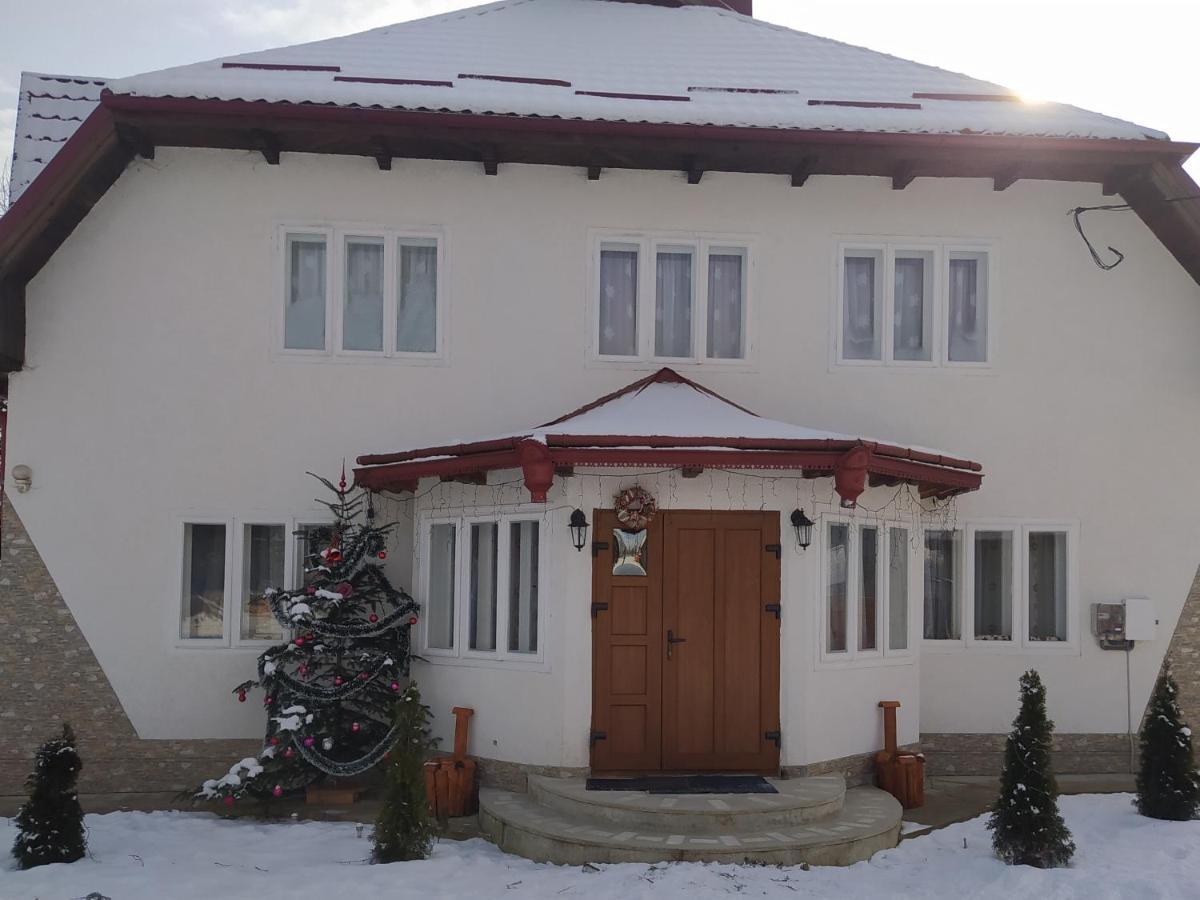 Casa Moldovita Exterior photo